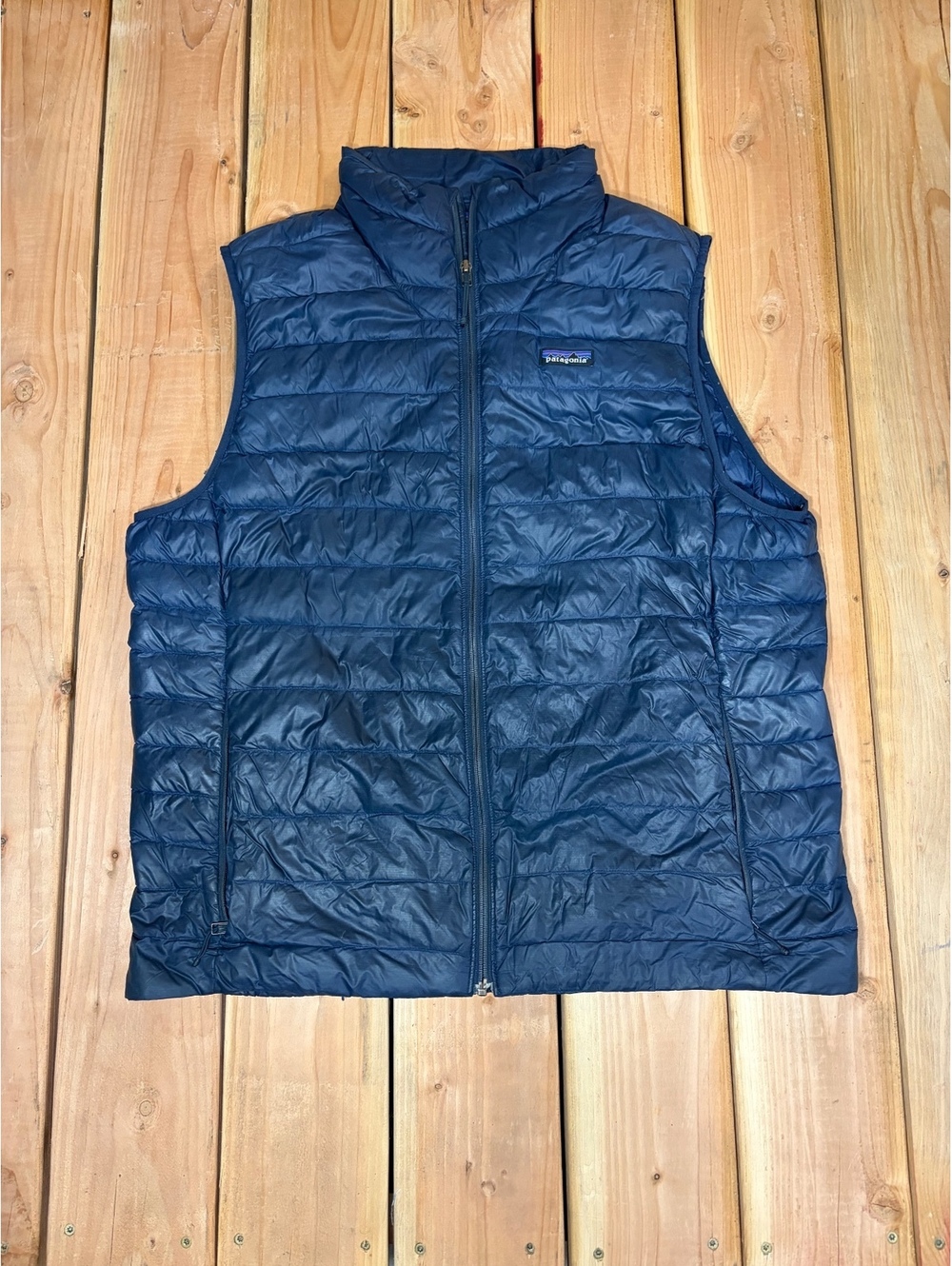 Patagonia Men's Navy Blue Puffer Vest Size XL